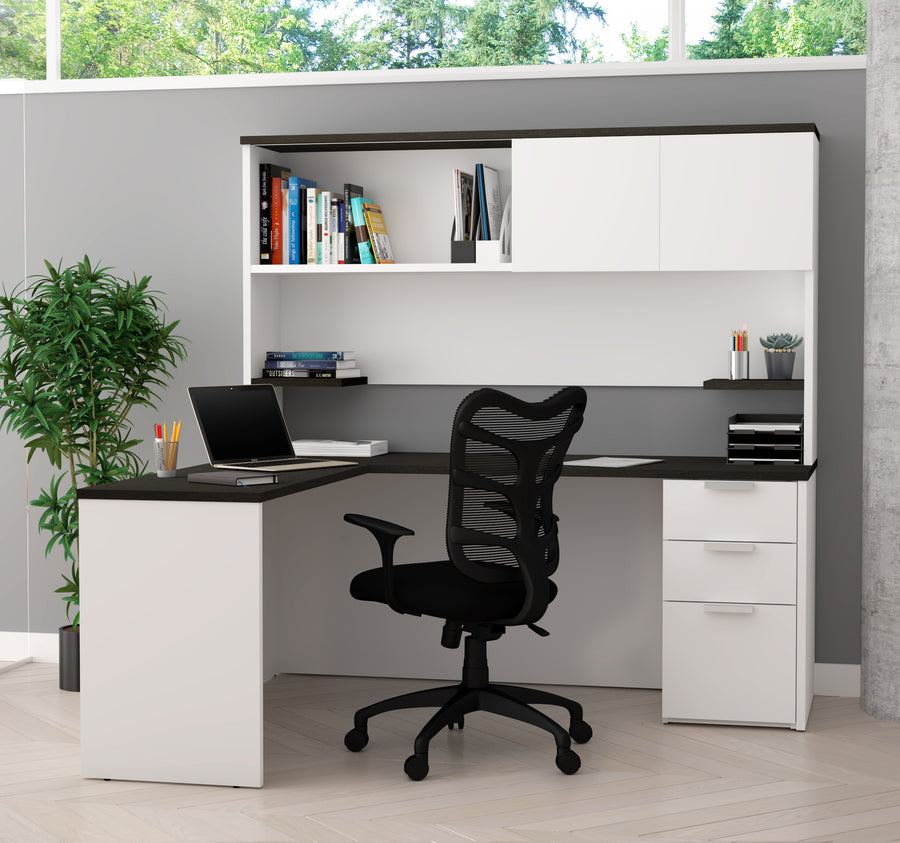 https://www.officedesk.com/cdn/shop/products/110886-17-room_900x.jpg?v=1677869424